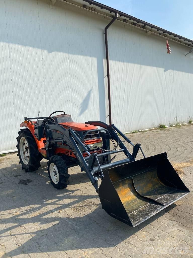 Kubota GT5+tur Tractoare compacte
