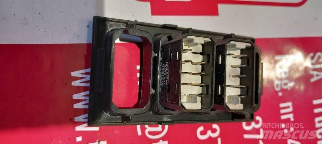 Scania R 440.   1421845 Cabine si interior