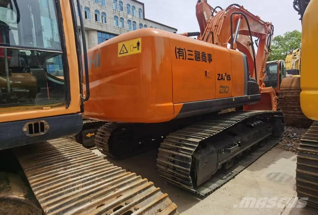 Hitachi ZX 210 Excavatoare pe șenile
