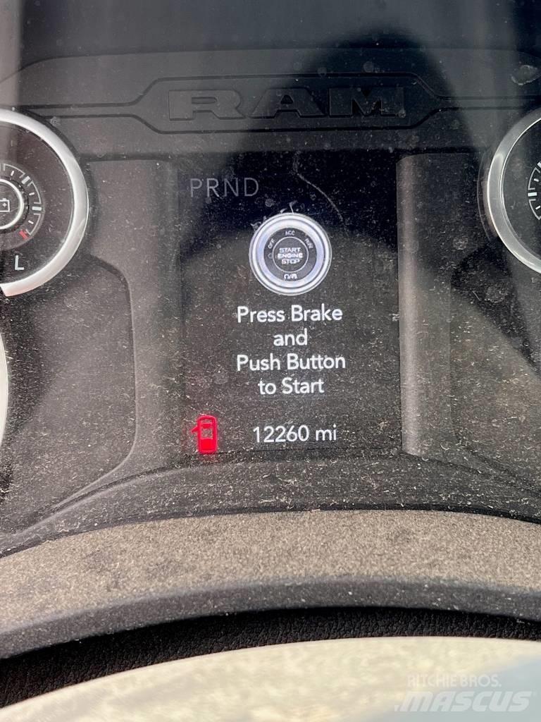 RAM 5500 Camioane platforma/prelata