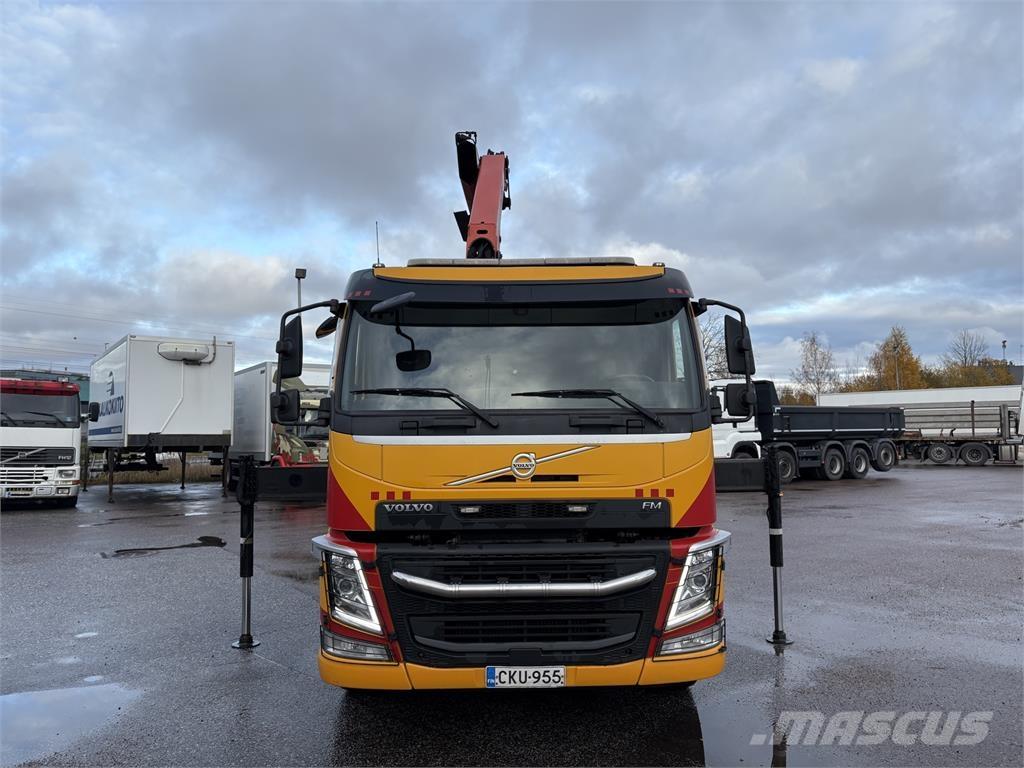 Volvo FM370 6x2 Camioane cu macara