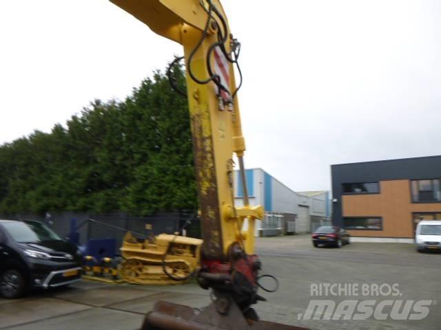 New Holland MH Plus Excavatoare cu roti