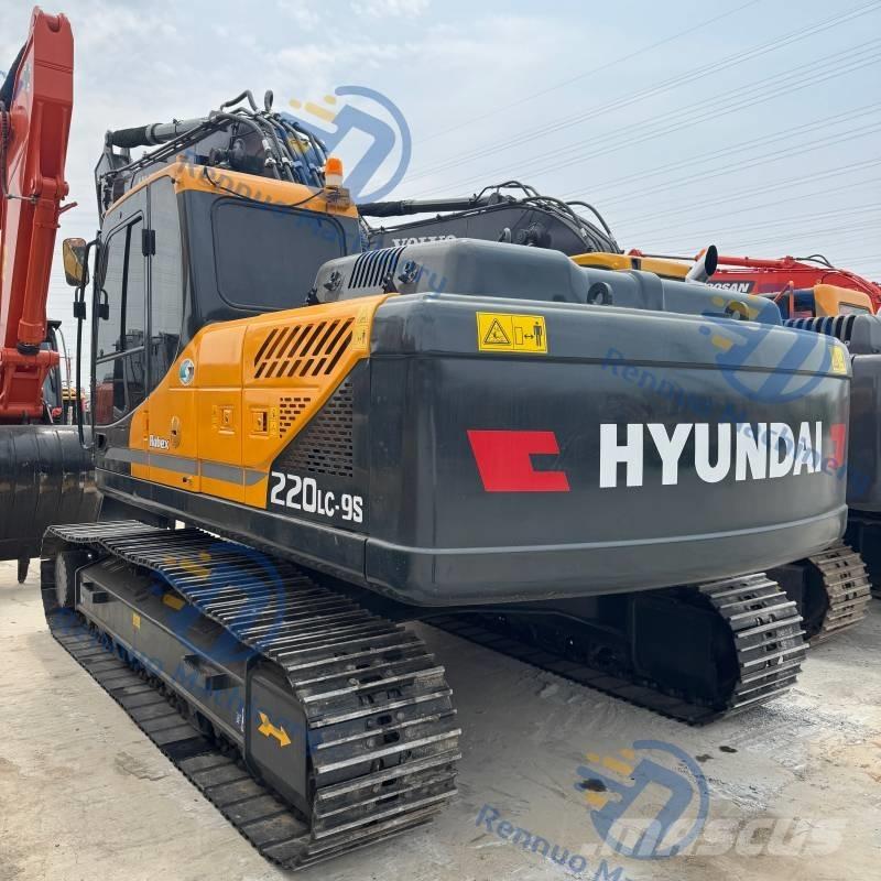 Hyundai R220LC-9S Excavatoare pe șenile
