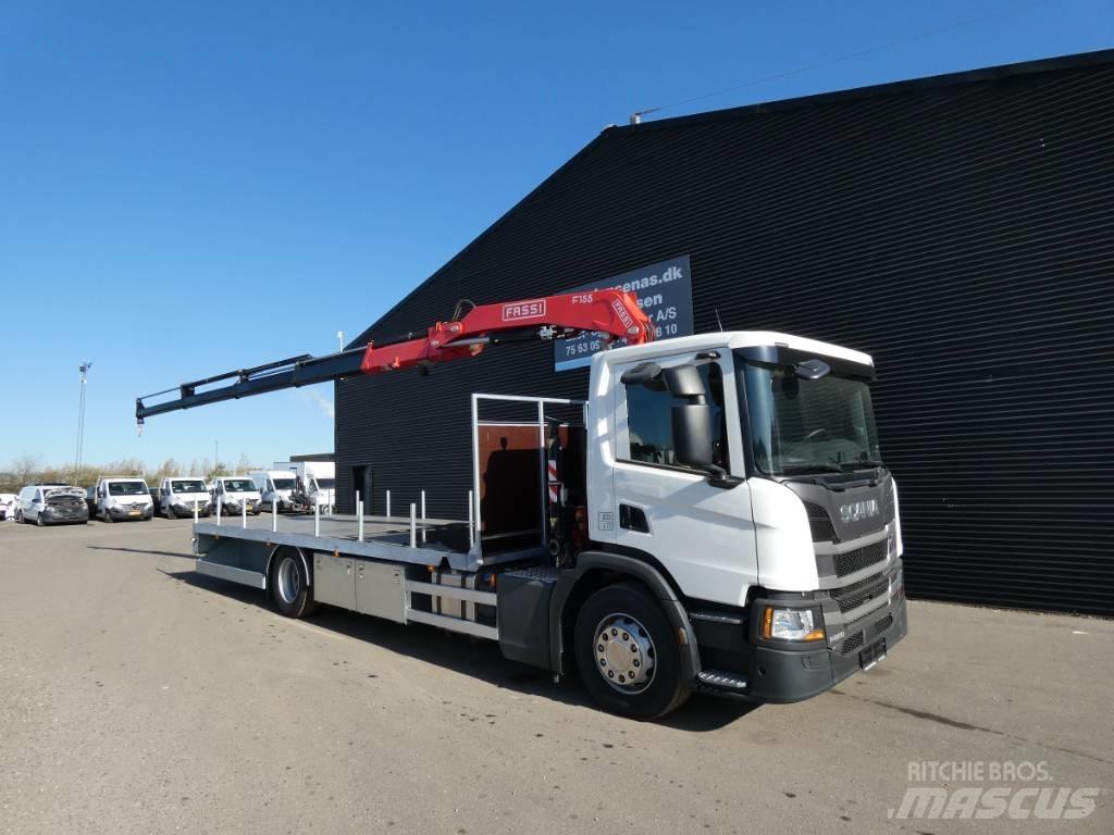 Scania P 220 Camioane cu macara