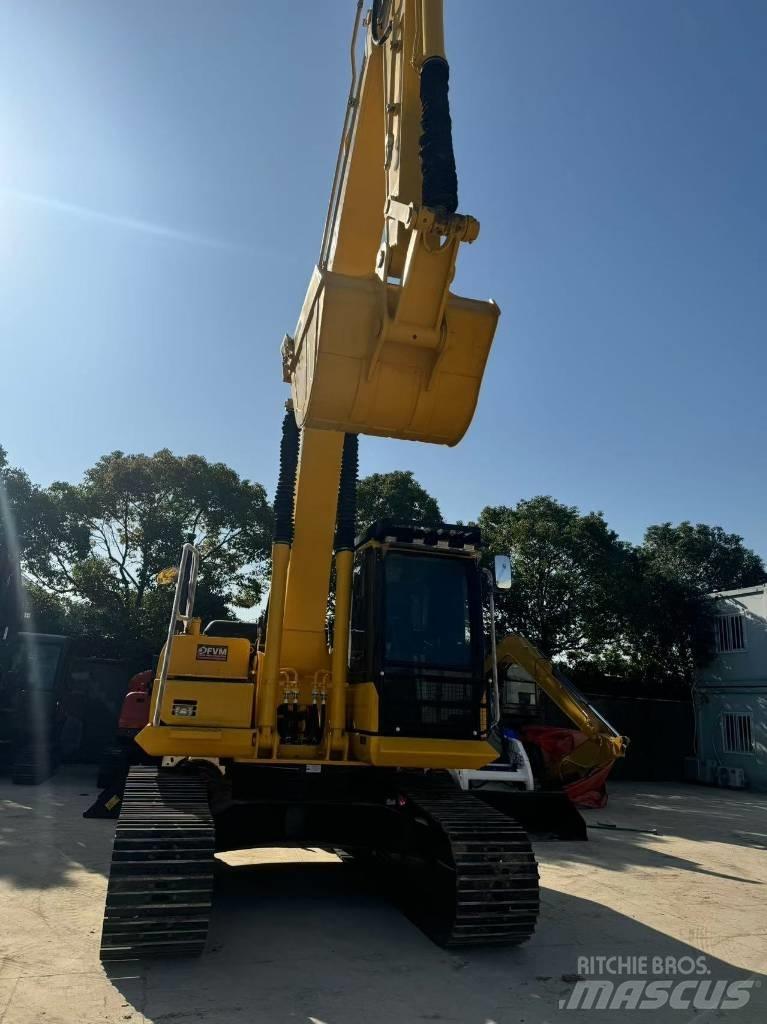 Komatsu PC 200-8 Excavatoare pe șenile
