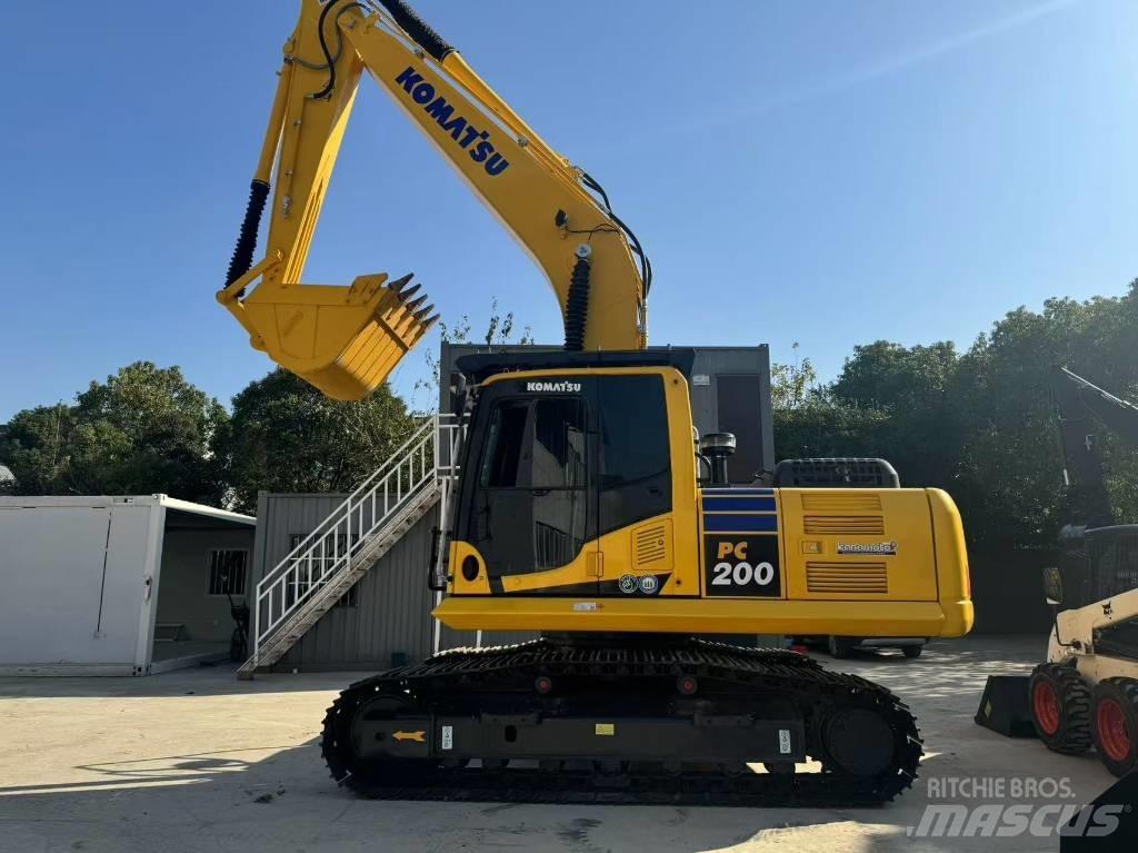 Komatsu PC 200-8 Excavatoare pe șenile
