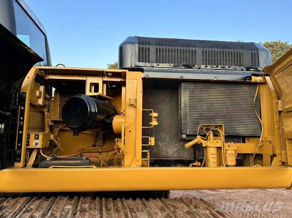 CAT 330D2L Excavatoare pe șenile
