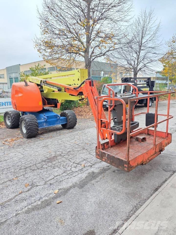 JLG 450 AJ Nacele cu brat articulat