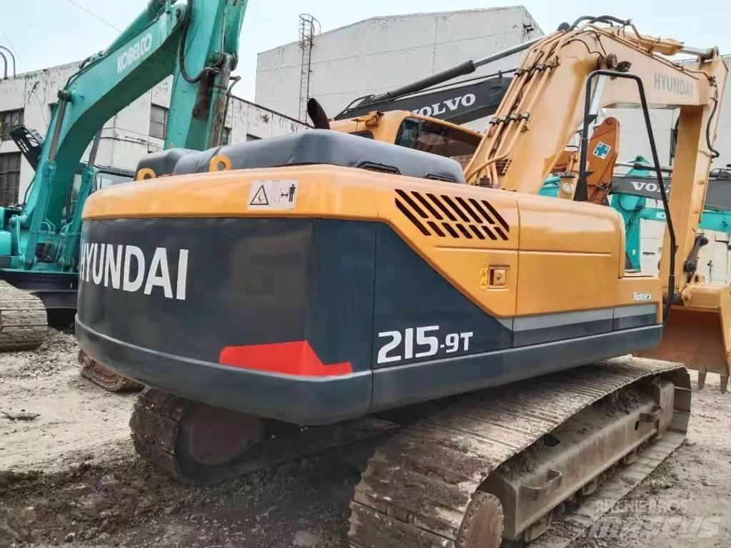 Hyundai R215-9T Excavatoare cu roti