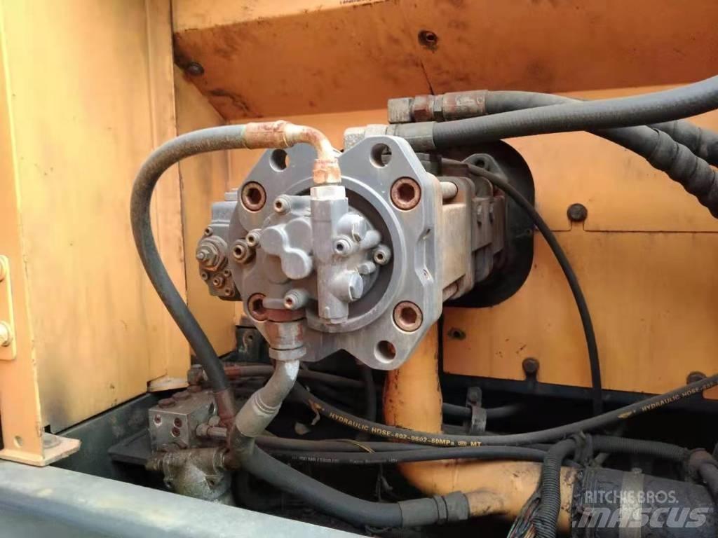 Hyundai R215-9T Excavatoare cu roti