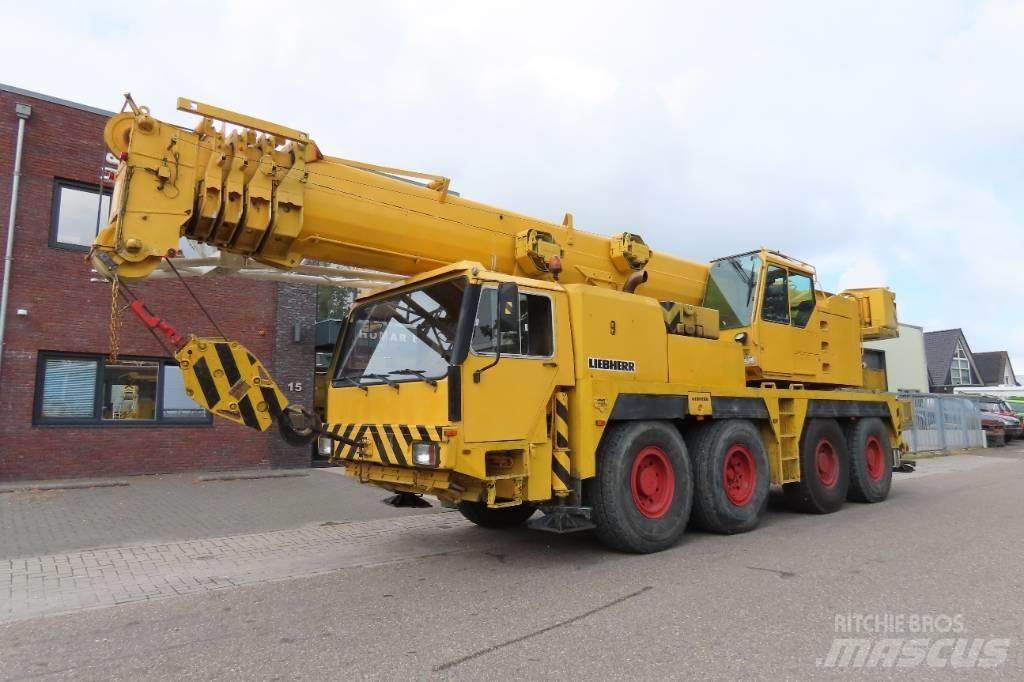 Liebherr LTM 1070-1 Macara pentru orice teren