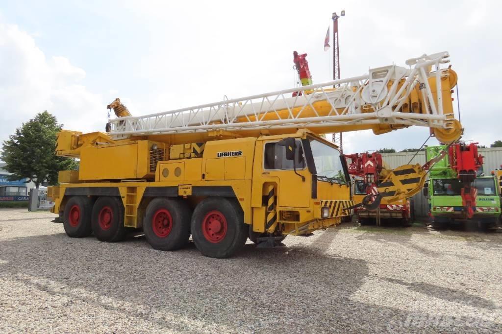 Liebherr LTM 1070-1 Macara pentru orice teren