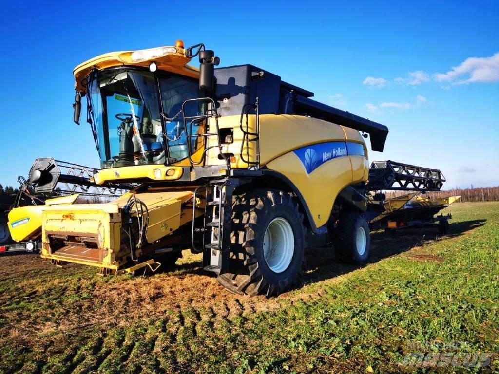 New Holland CX 8080 Combine de secerat