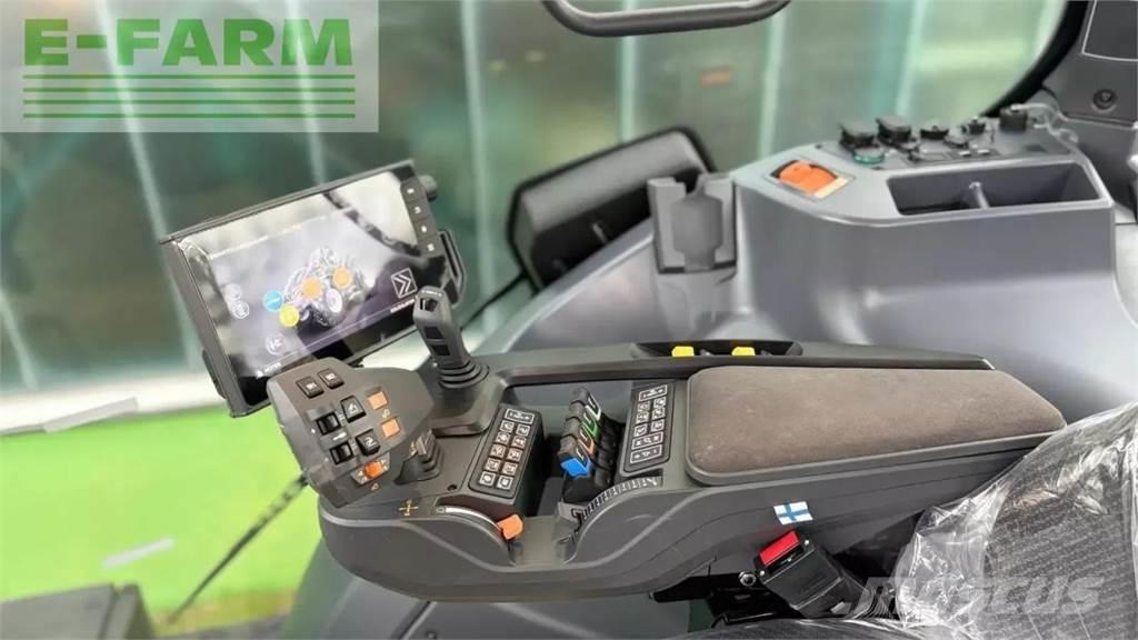 Valtra q 285 Tractoare