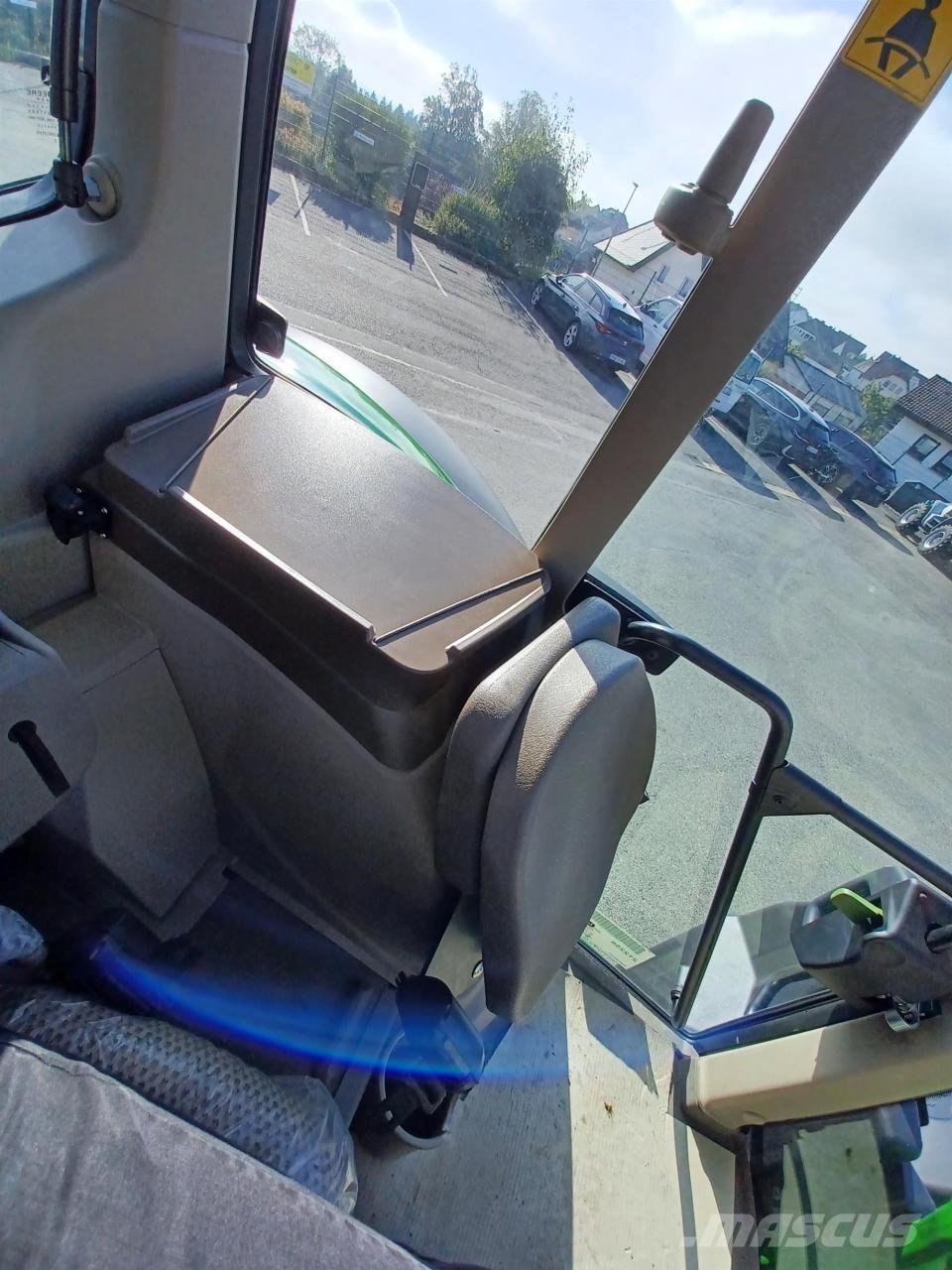 John Deere 6110M Tractoare