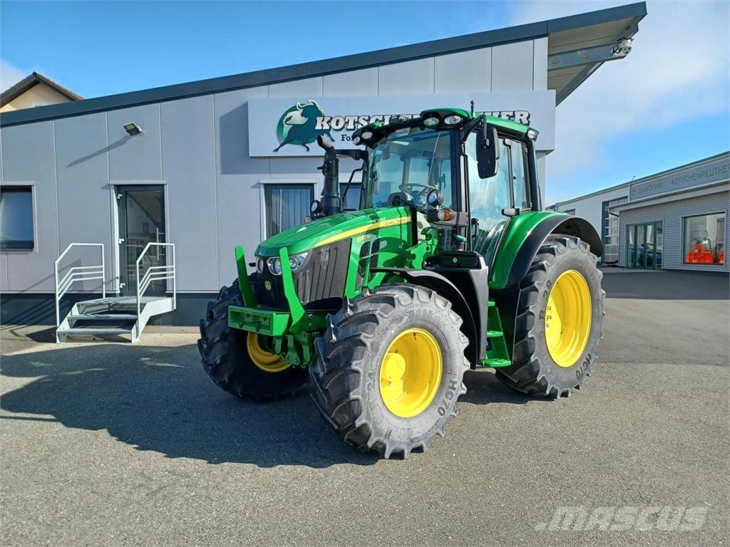 John Deere 6110M Tractoare