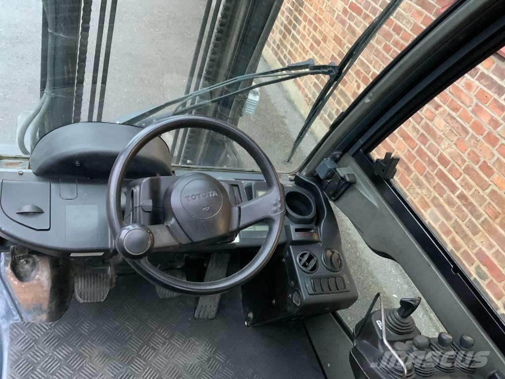 Toyota 02-8 FD F 30 Stivuitor diesel