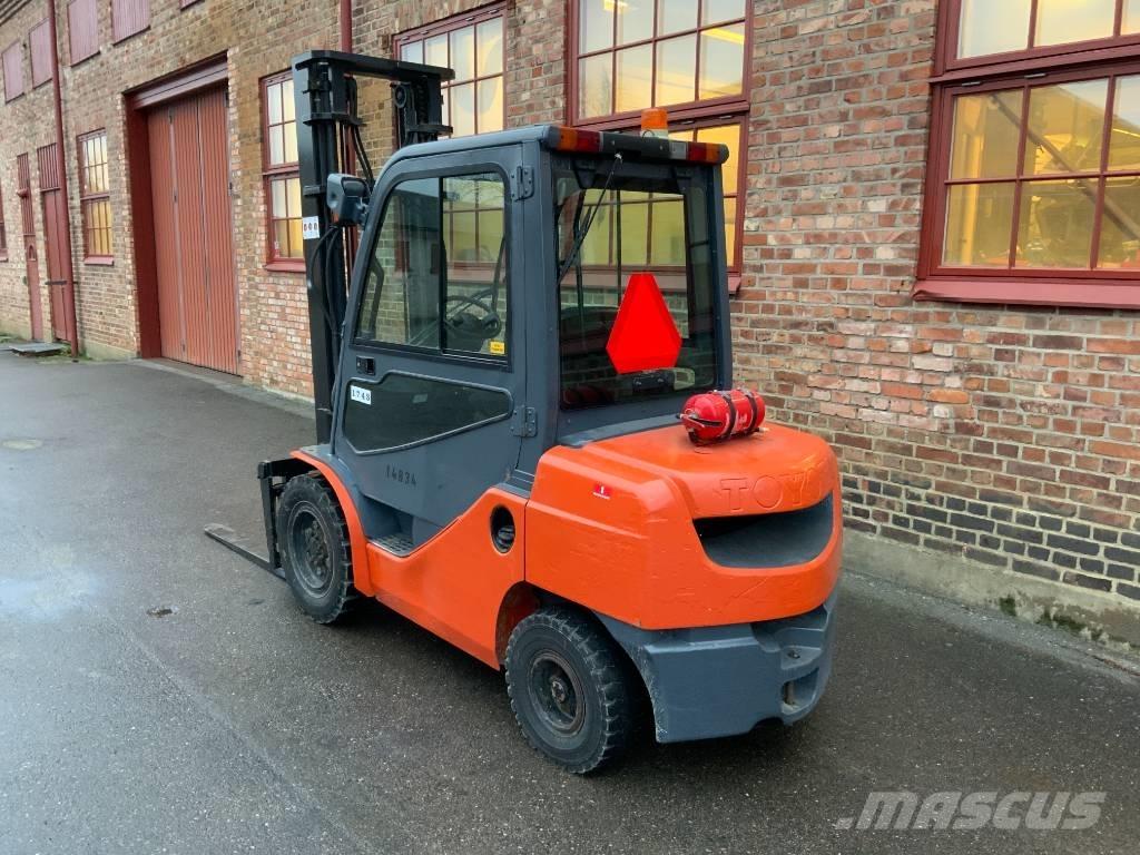 Toyota 02-8 FD F 30 Stivuitor diesel