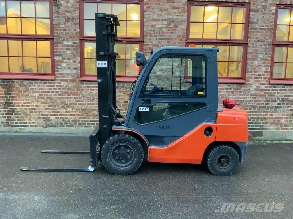 Toyota 02-8 FD F 30 Stivuitor diesel