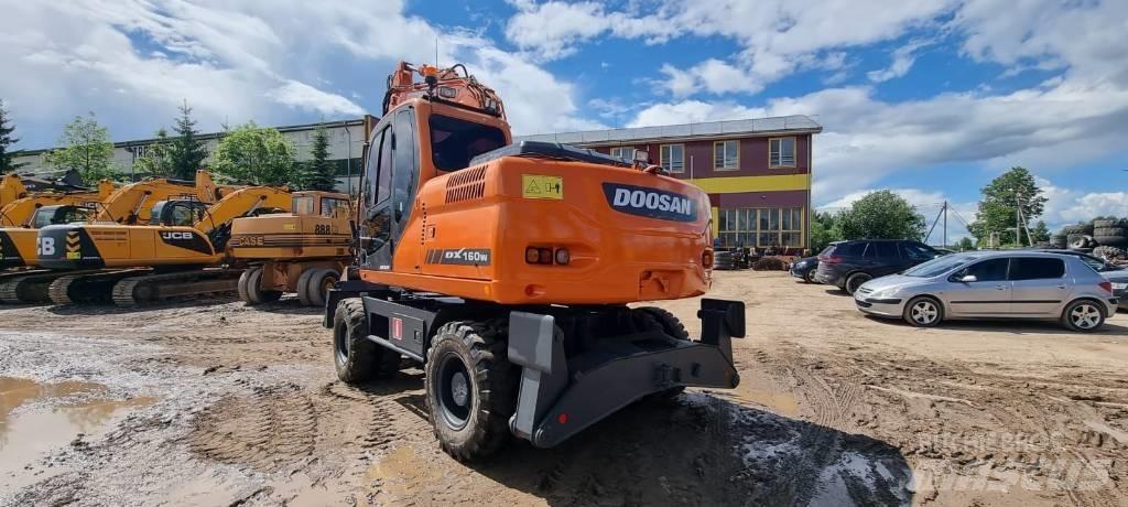 Doosan DX 160 W Excavatoare cu roti