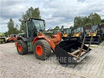 Hitachi ZW 150 Incarcator pe pneuri