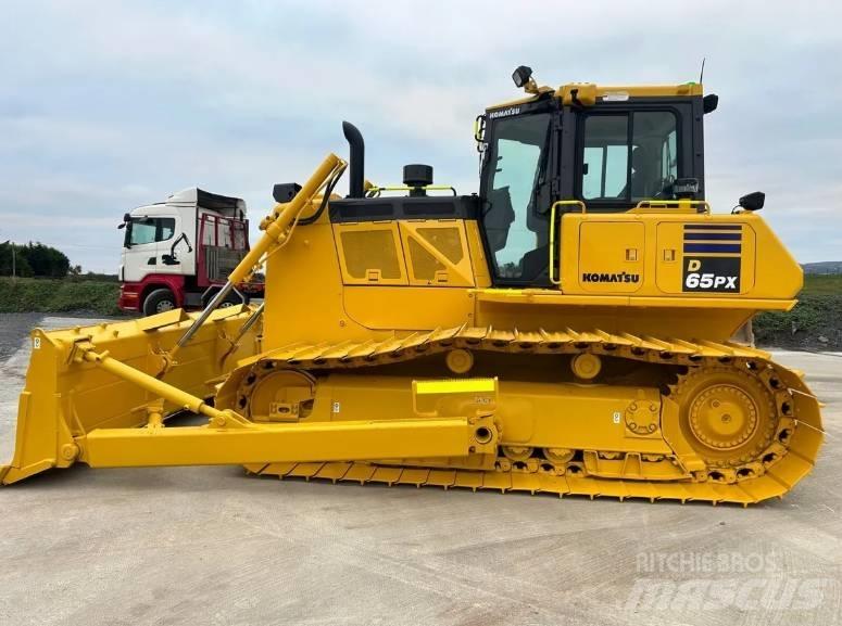 Komatsu D 65PX-18 Buldozere pe senile