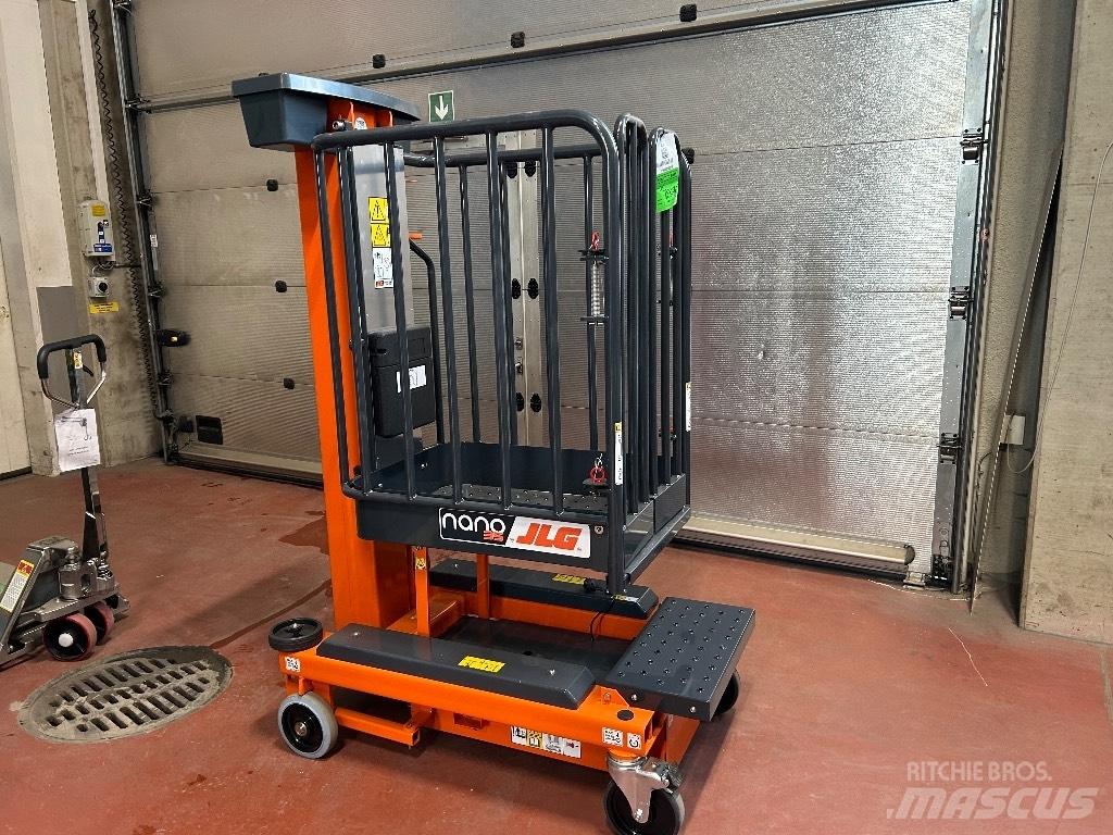 JLG Nano 35 Ascensoare verticale catarg
