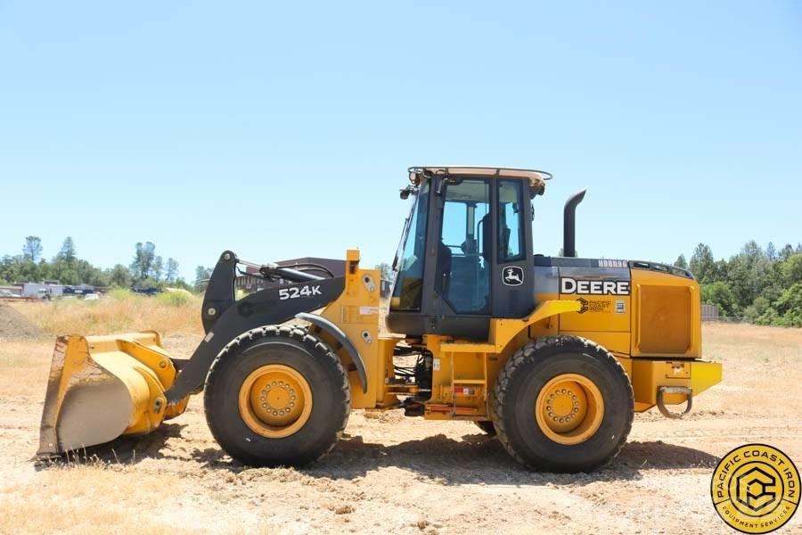 DEERE 524K Incarcator pe pneuri