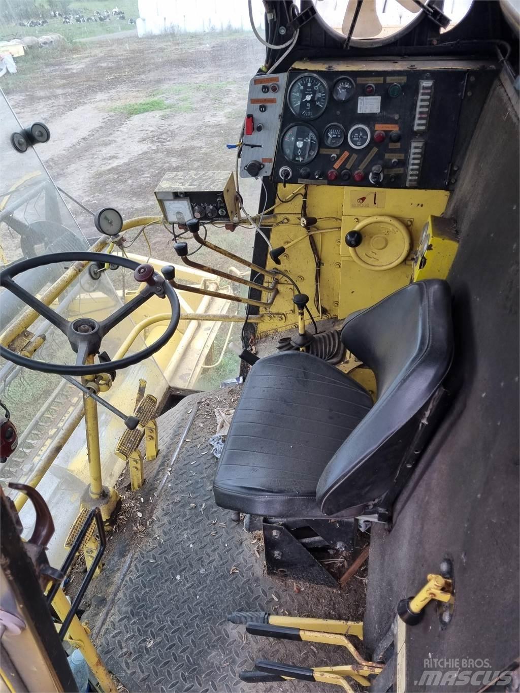 New Holland 8050 Combine de secerat