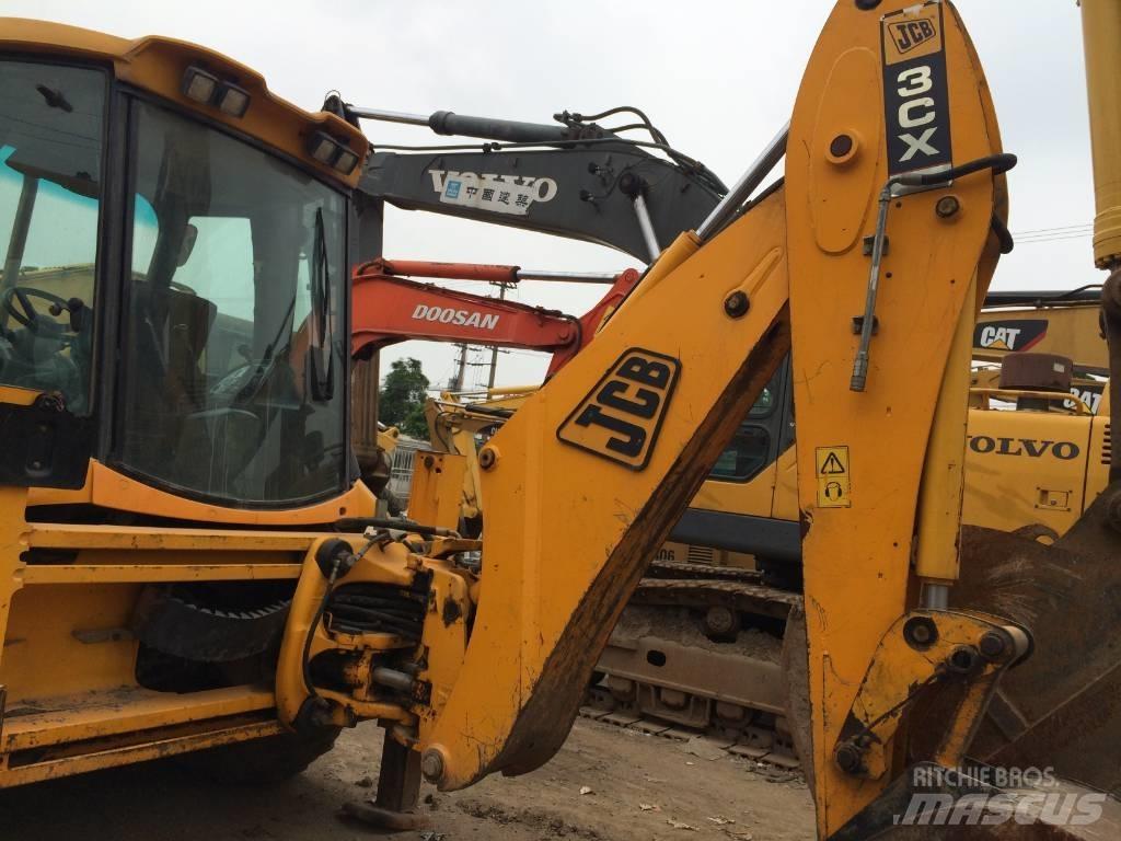 JCB 3CX Buldoexcavatoare
