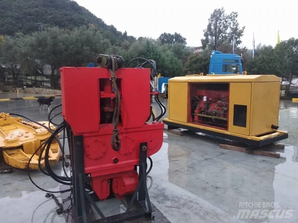 CAT MS-A82 Excavatoare pe șenile
