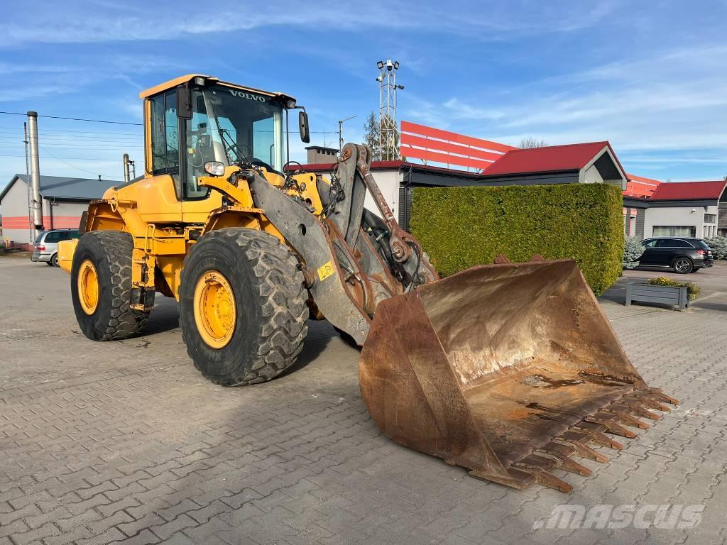 Volvo L 120 F Incarcator pe pneuri