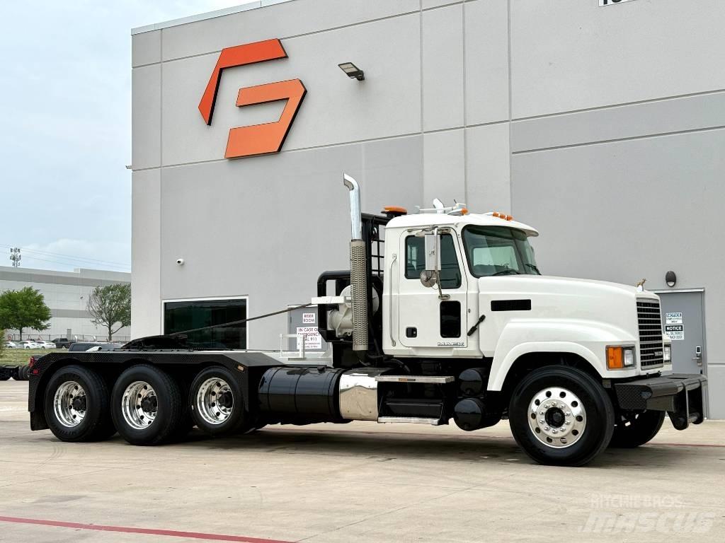 Mack CHU 613 Vehicule de recuperare