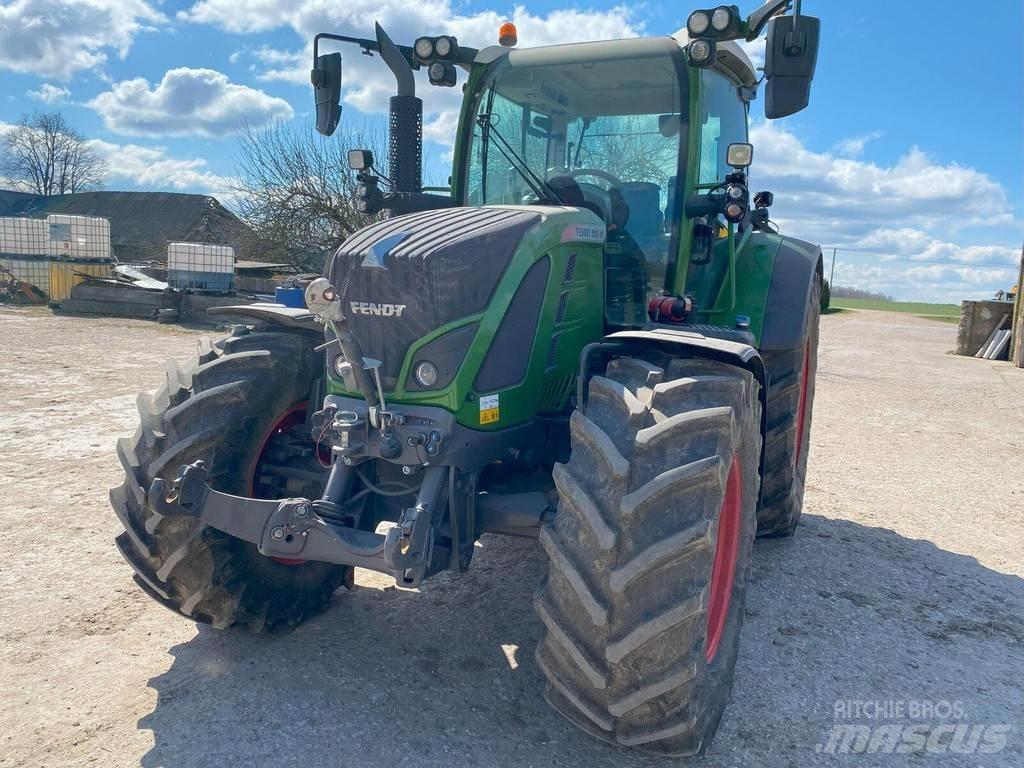 Fendt 516 Vario Tractoare