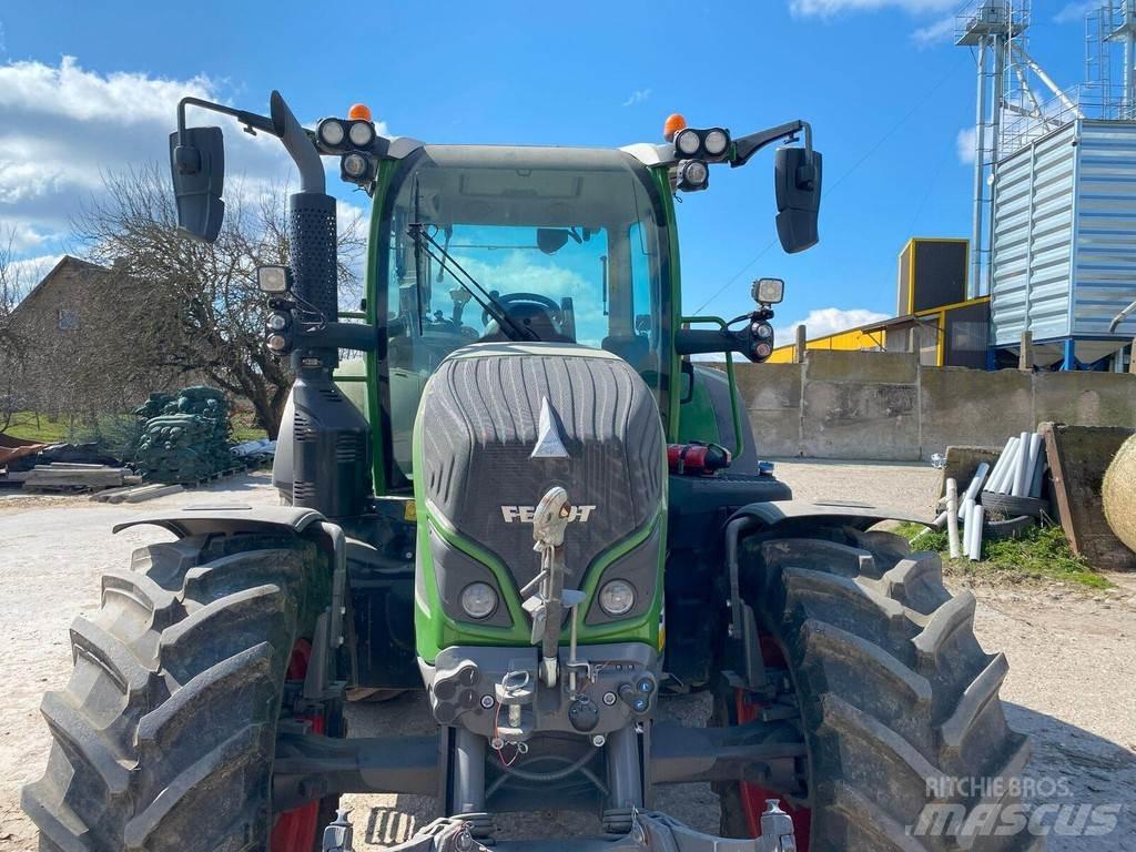 Fendt 516 Vario Tractoare