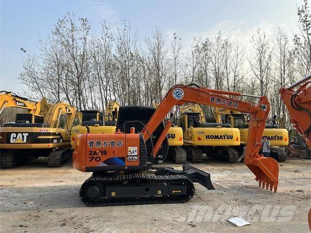 Hitachi ZX70 Excavatoare pe șenile
