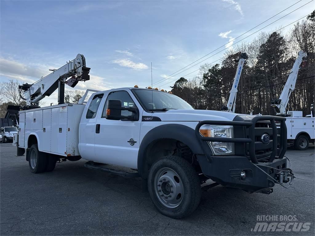 Ford F550 Municipal/vehicul cu uz general