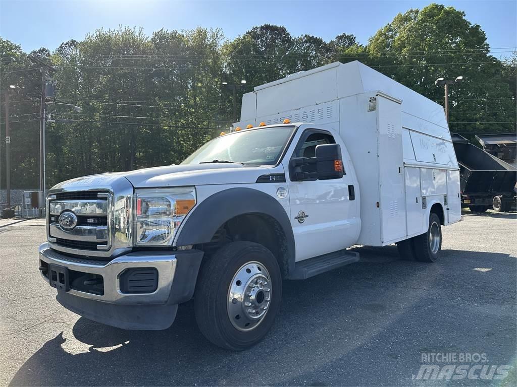Ford F550 Municipal/vehicul cu uz general