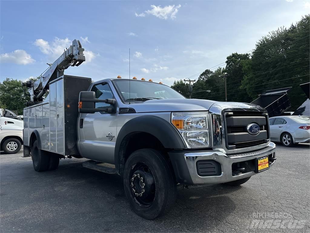 Ford F550 Municipal/vehicul cu uz general