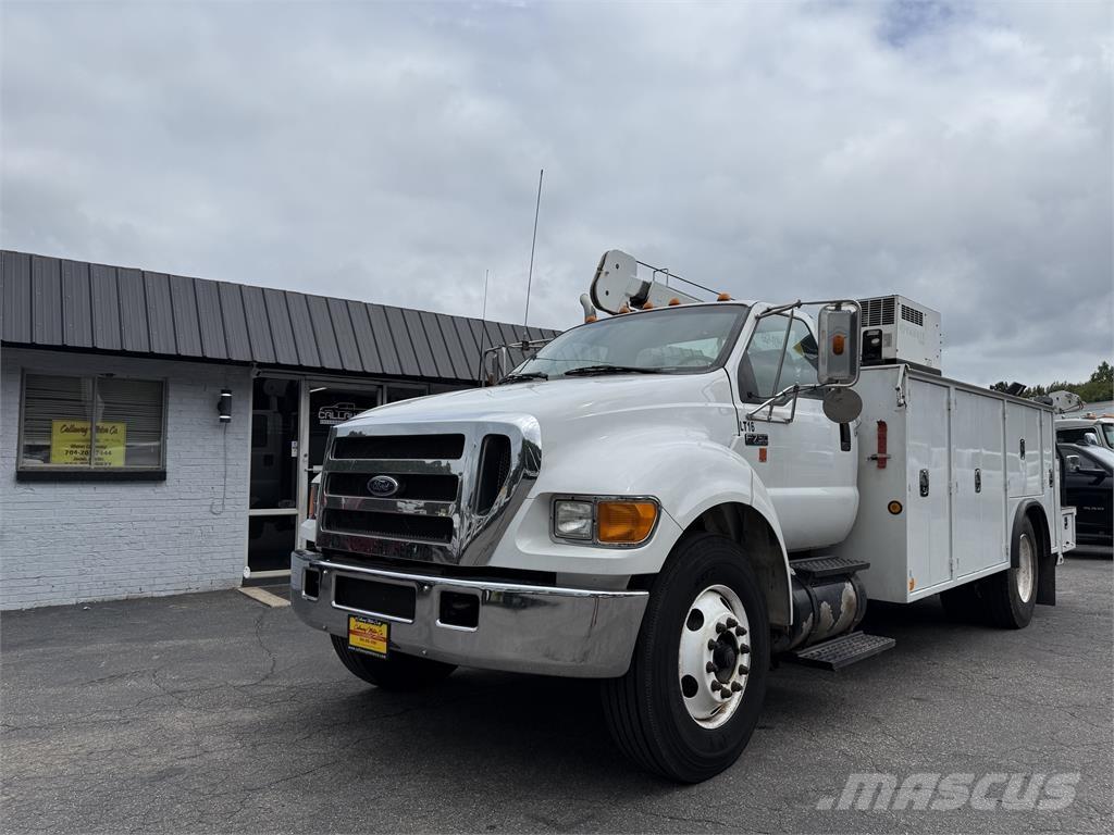 Ford F750 Municipal/vehicul cu uz general