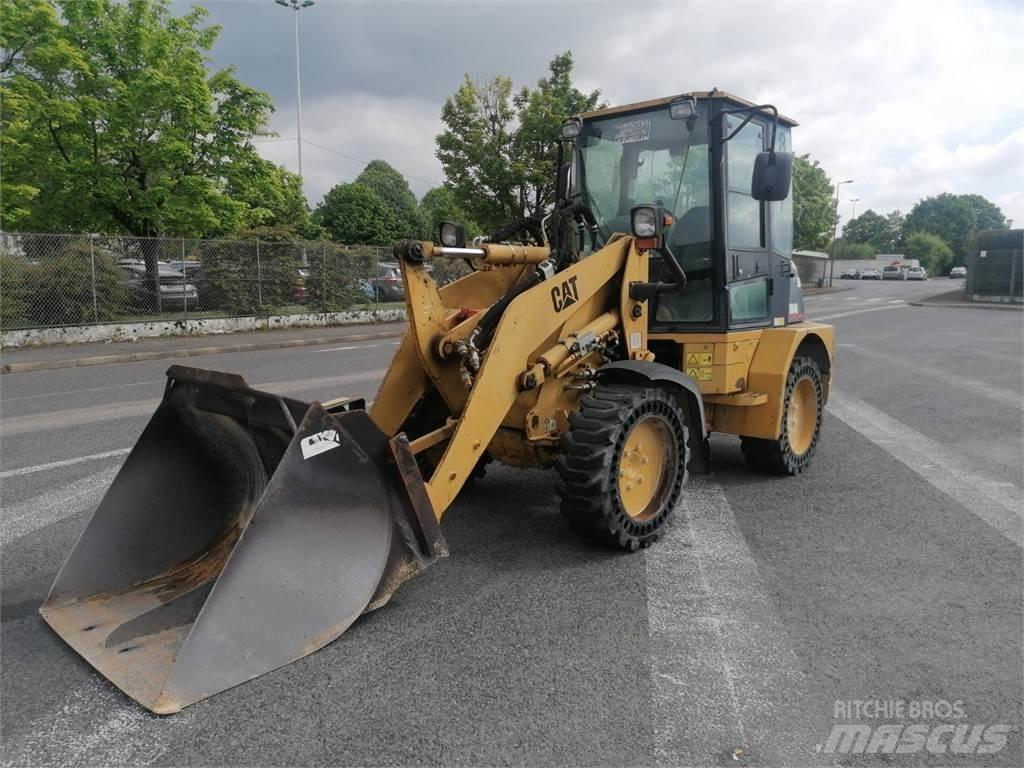 CAT 904B Alte masini si accesorii pentru încarcat si sapaturi