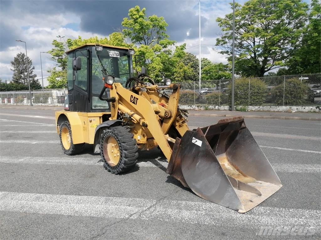 CAT 904B Alte masini si accesorii pentru încarcat si sapaturi