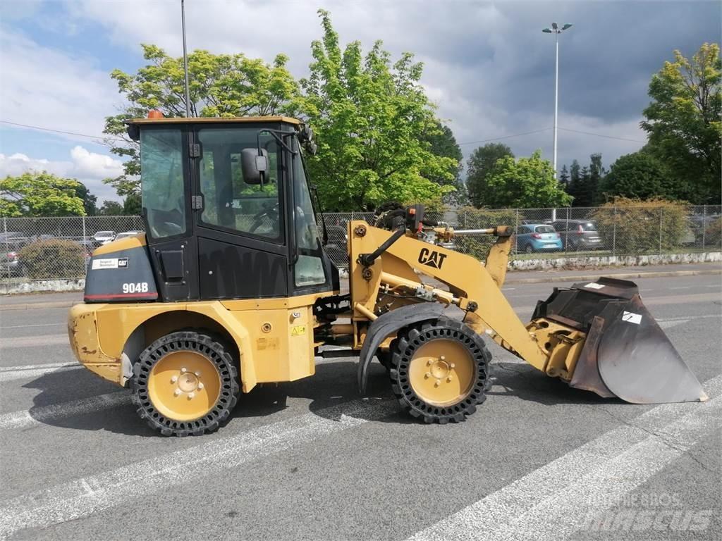 CAT 904B Alte masini si accesorii pentru încarcat si sapaturi