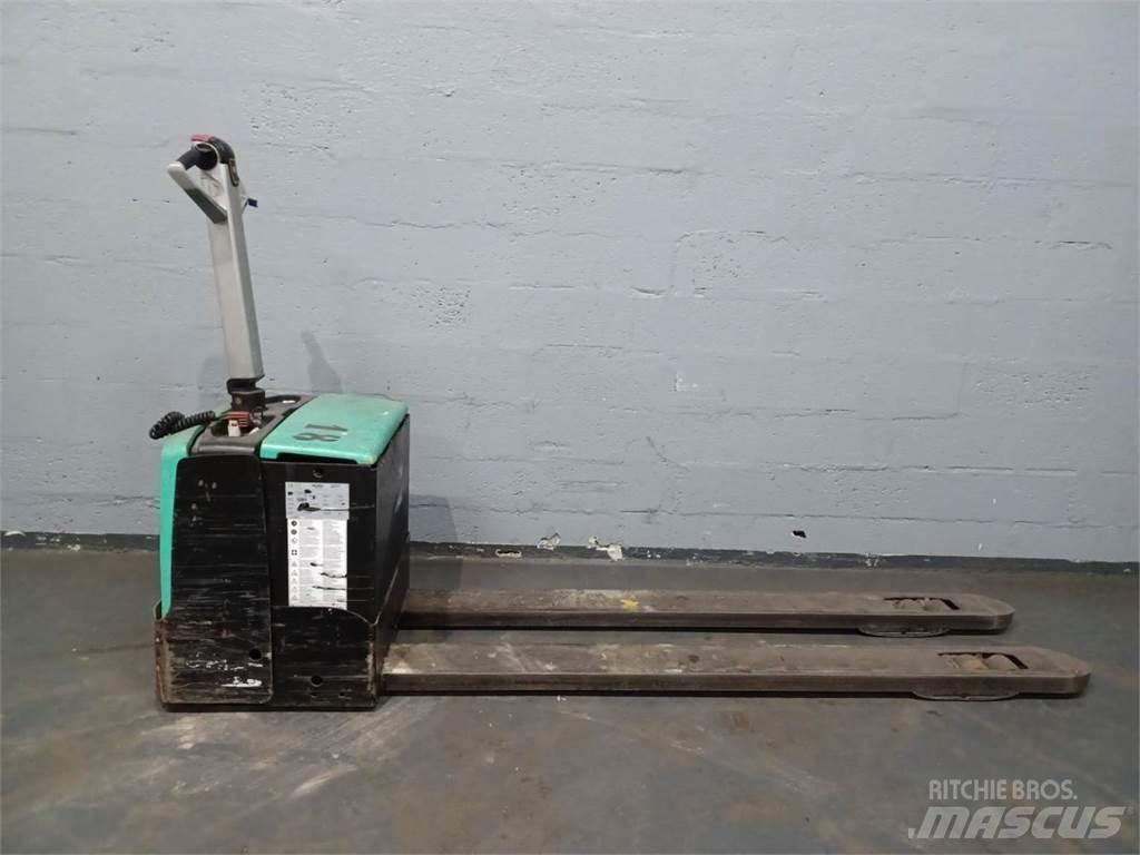 CAT NPP20M Transpaleta manuala
