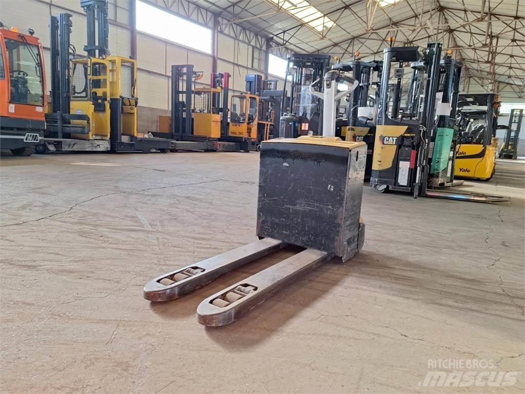 CAT NPP20N Transpaleta manuala
