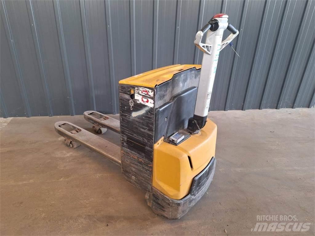 CAT NPP20N2 Transpaleta manuala