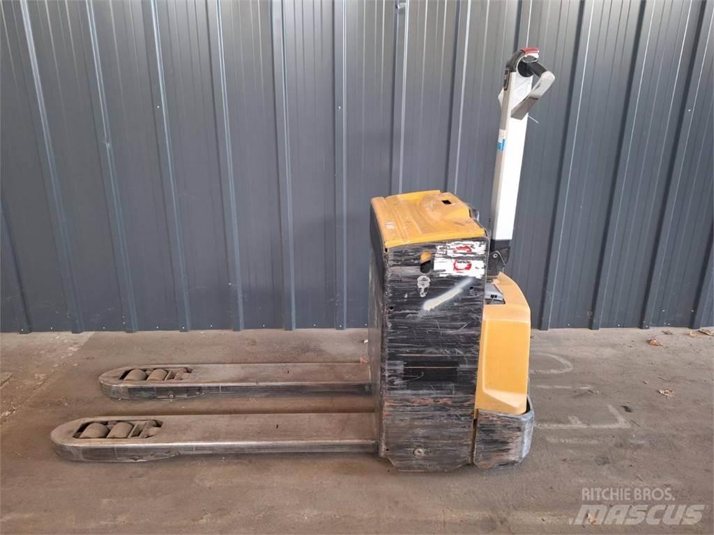CAT NPP20N2 Transpaleta manuala