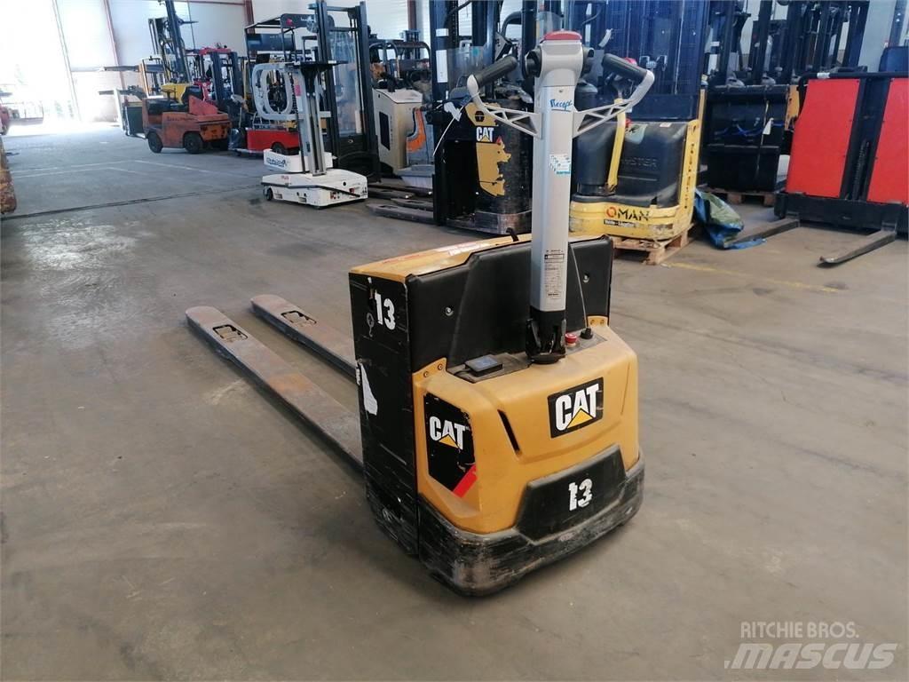 CAT NPP20N2 Transpaleta manuala