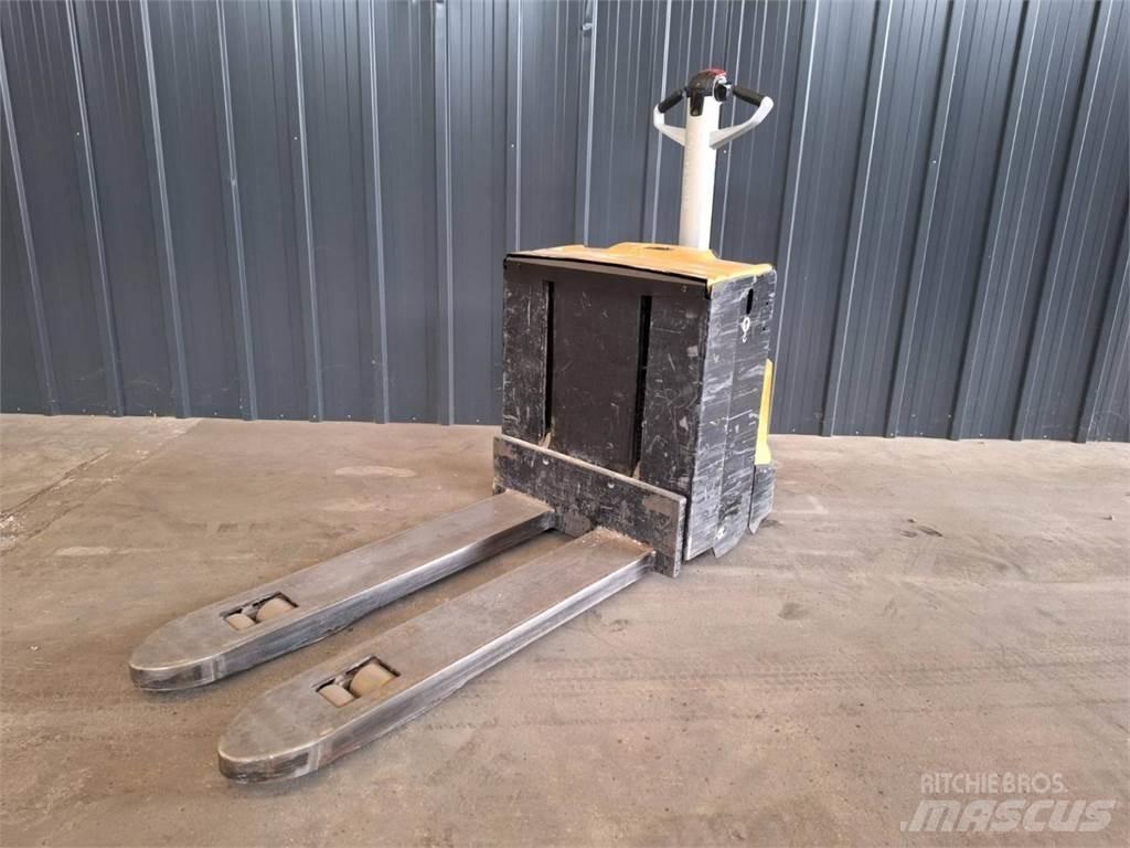 CAT NPP20N2E Transpaleta manuala