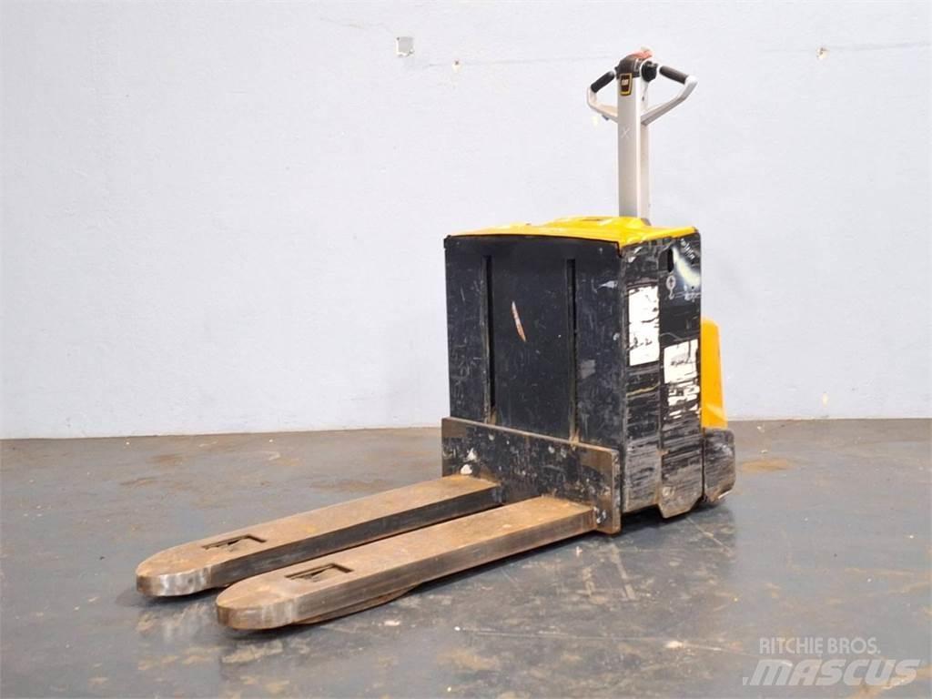 CAT NPP20N2E Transpaleta manuala